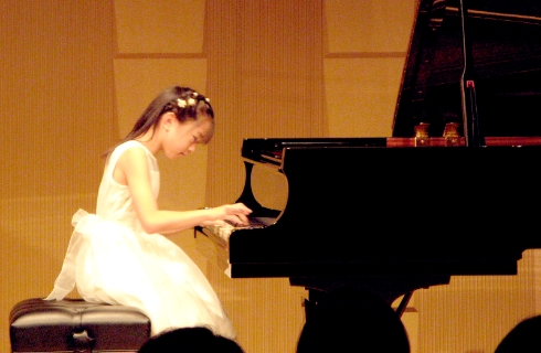 ヤマハピアノコンクール三木楽器大会本選が開催されました。
